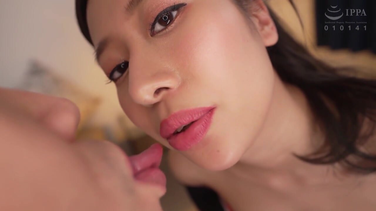 XMOM-102 4 Hours of Nasty Tongue-Lickin' Service Wife