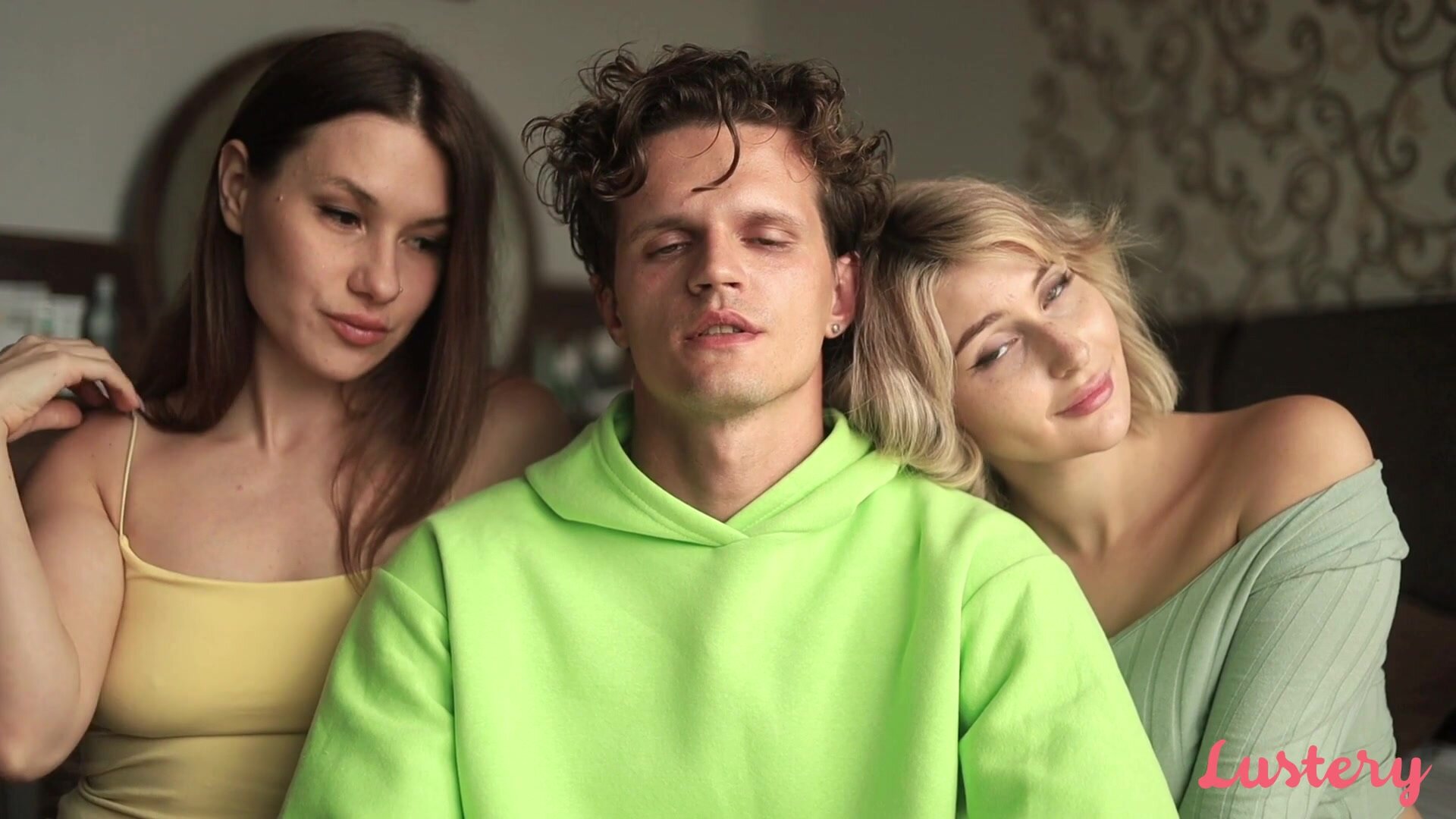 Alena, Russel & Valeryia - Ass Appeal in HD