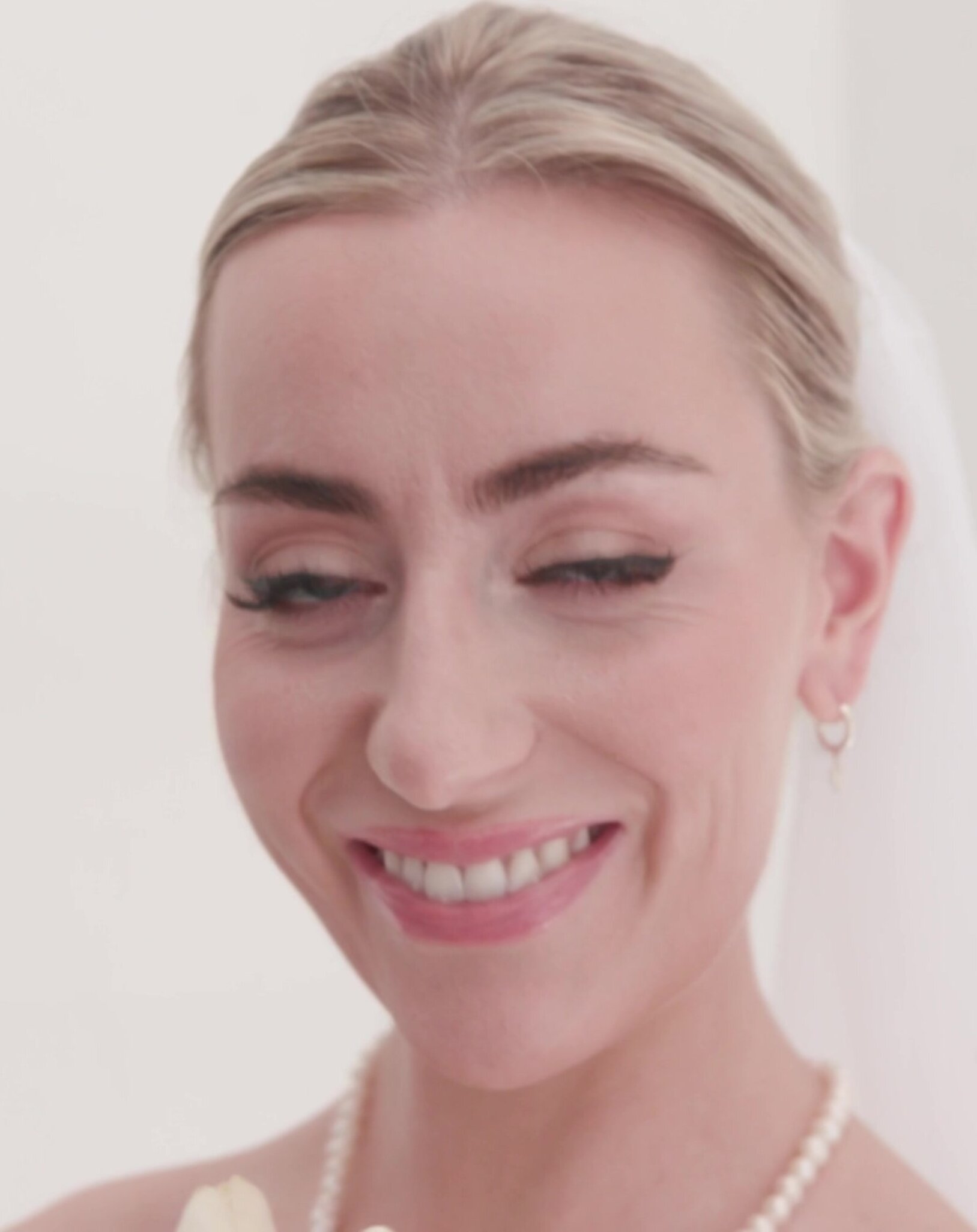 Slammed brides Goes Wet, Emily Belle