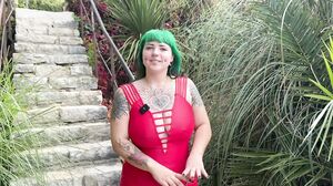 Lilith - 20-year-old Lilith loves letting go with two cocks! (jacquieetmicheltv)