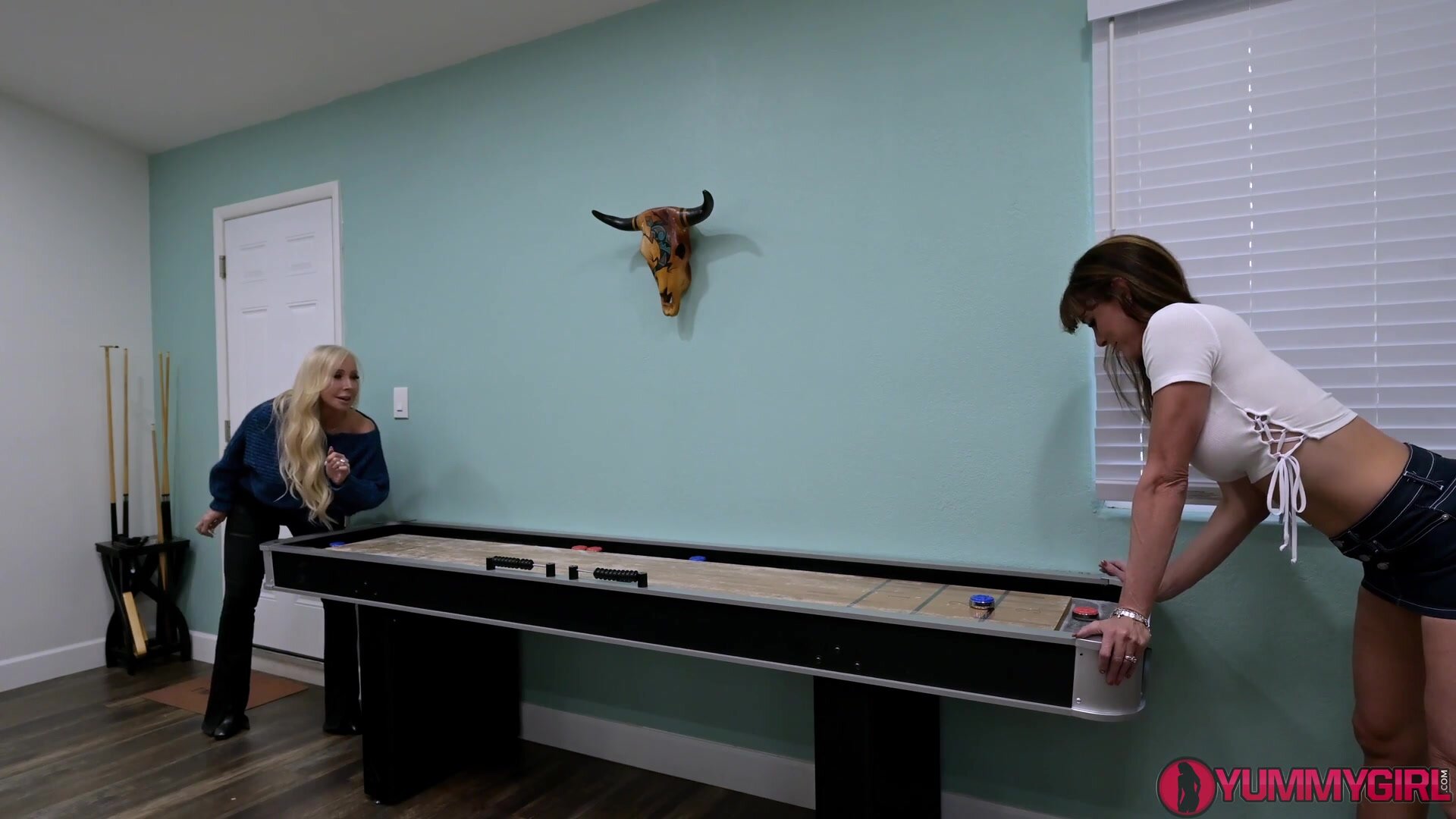 SofieMarieXXX - Sharing My Stepmoms New Boyfriend With Morgan Taylor