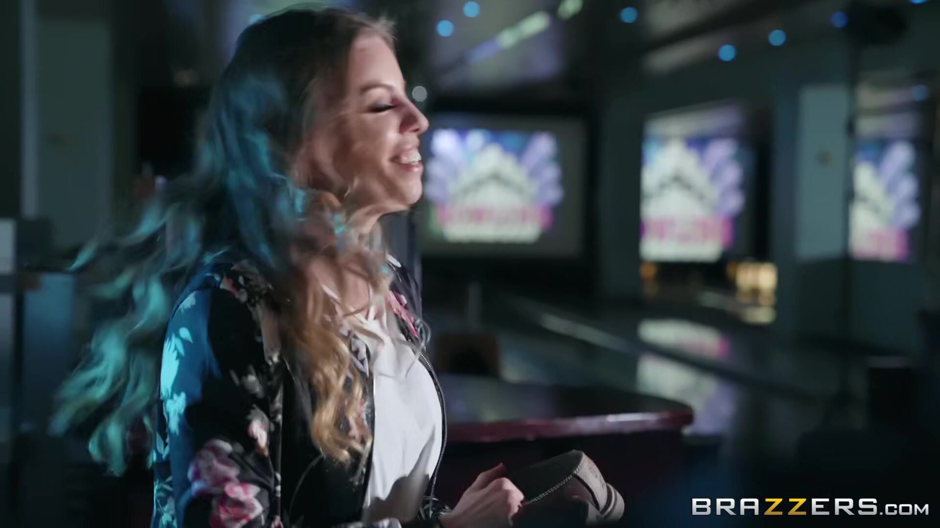 MilfsLikeItBig - Boinking and Bowling (Britney Amber)