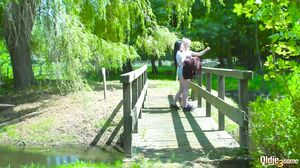 Oldje - Peeping Oldje - Chloe Heart