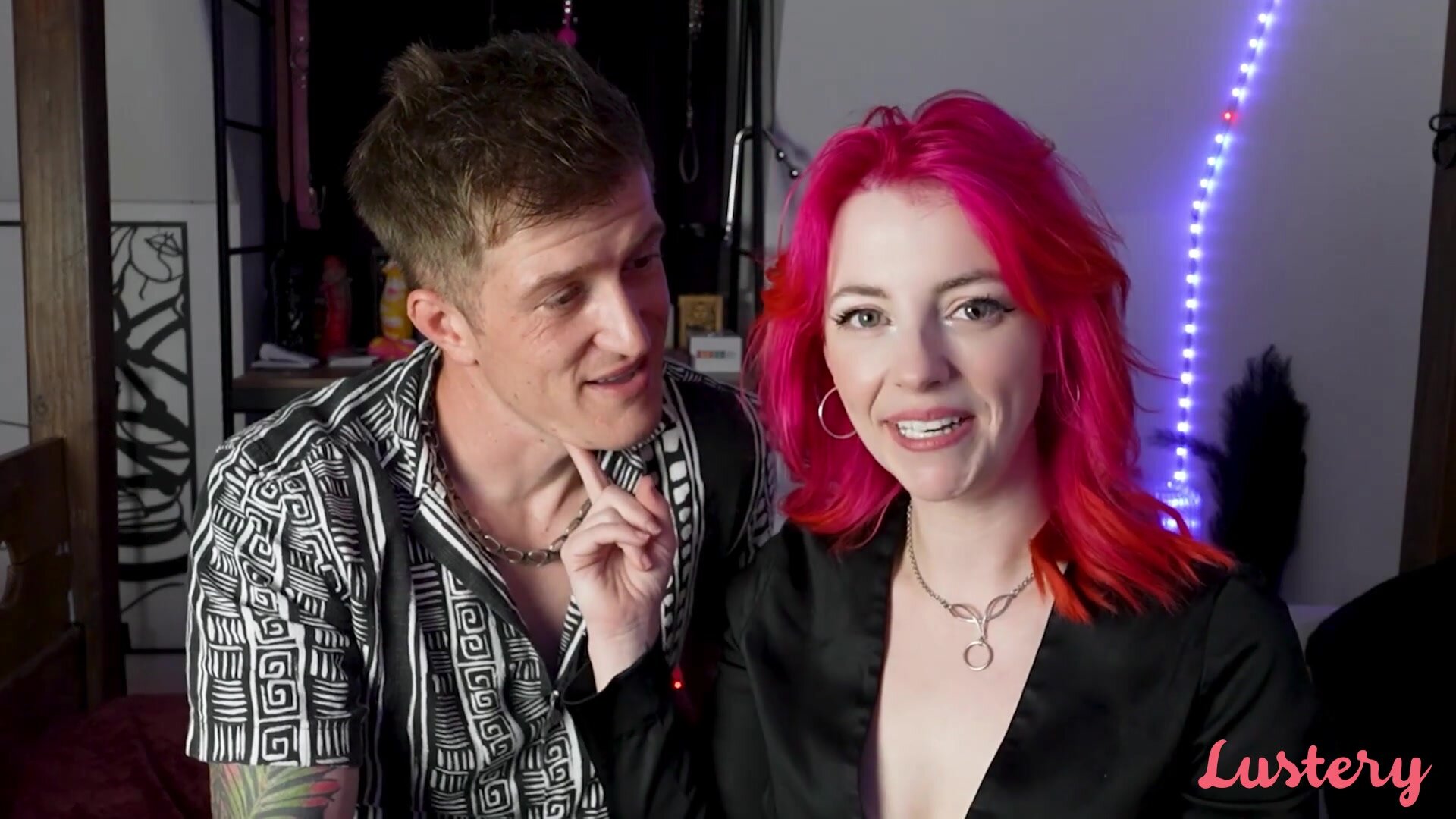 Alice Lovegood & Mister Lovegood - How We Fist