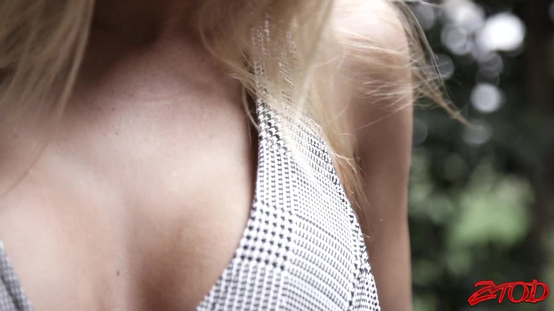 ZTOD - Busty Blonde Britney Amber Getting Fucked on the Sofa (Britney Amber) [Big Tit Cougars]