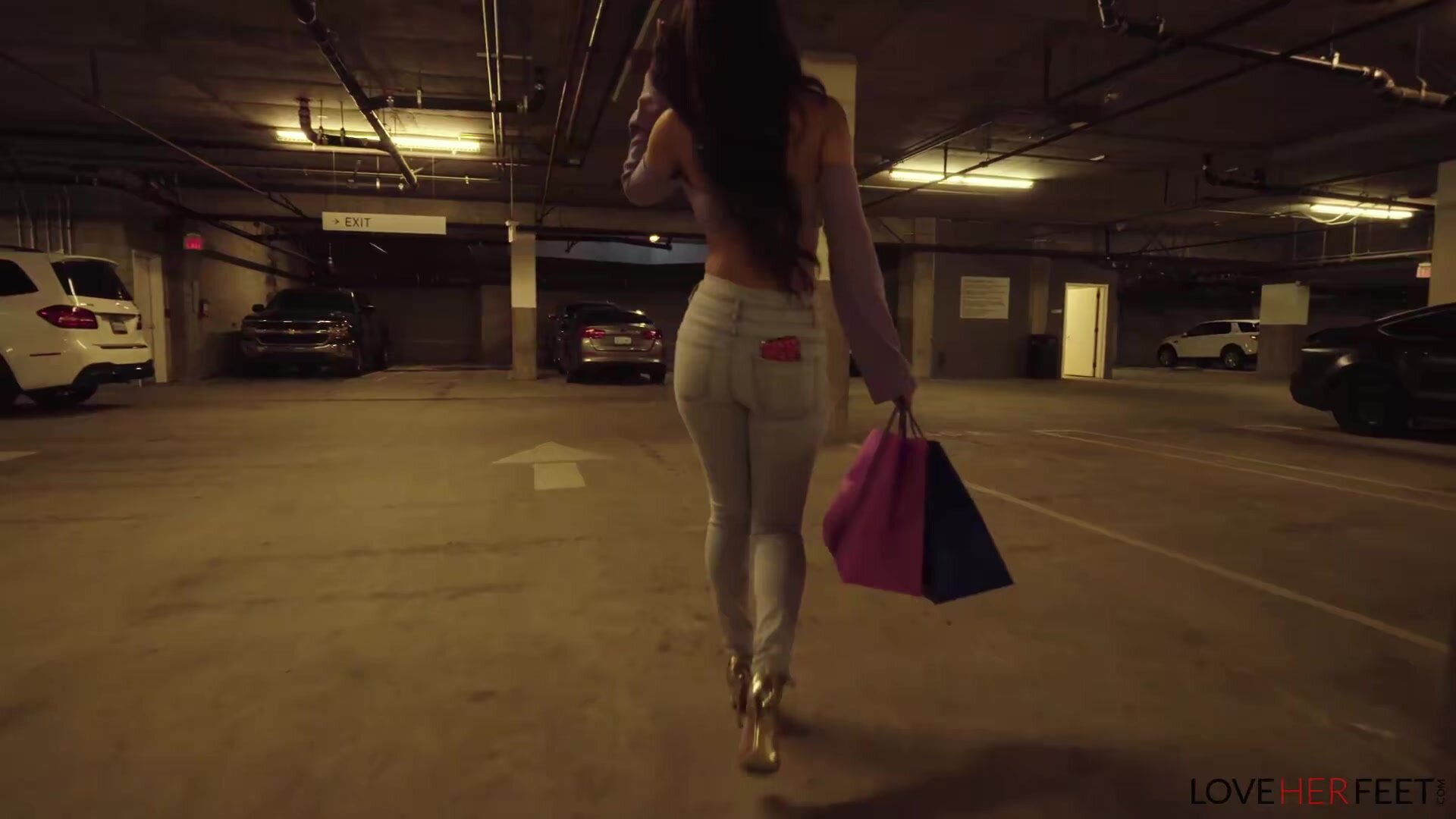 LoveHerFeet - Sophia Leone - Getting to Know Your Neighbor