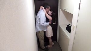 AKID-123 Welcome, Married Women! I secretly filmed the crazy mature women in my home. 26 Seina-san / G-cup / 31 years old / Beautiful and sexually frustrated wife Ayana-san / G-cup / 30 years old / A neat but tidy but actually very erotic pervert wife