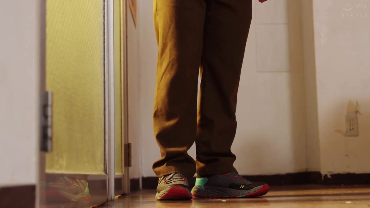 HUNTC-477 Matching Library: If you meet a shy literature girl within 5 seconds, you can have sex! 2