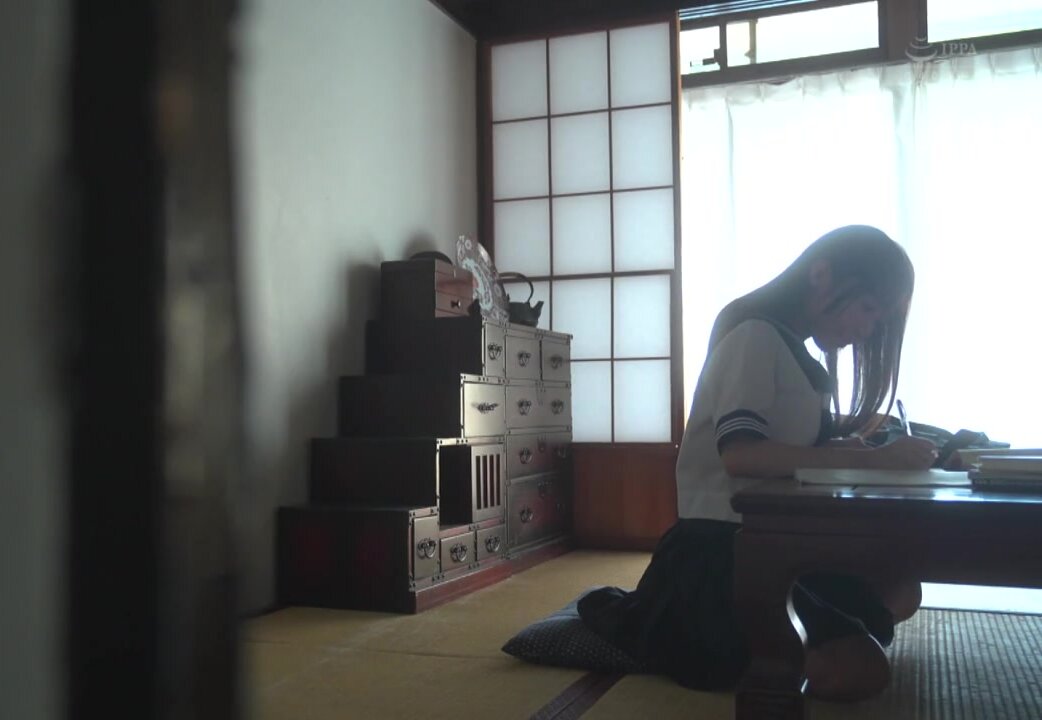 APNS-390 Middle-aged dick-loving schoolgirl gets creampied by the neighborhood men while she's home alone Ririka Amami