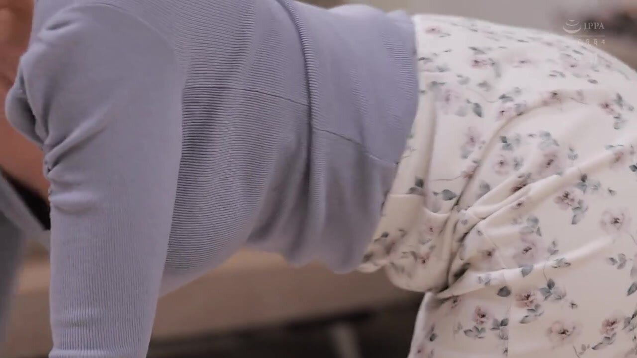 JUR-483 Immoral Cuckold Theater Room: A faithful wife defiled by the ugly cocks of vulgar men. Mariko Furuto