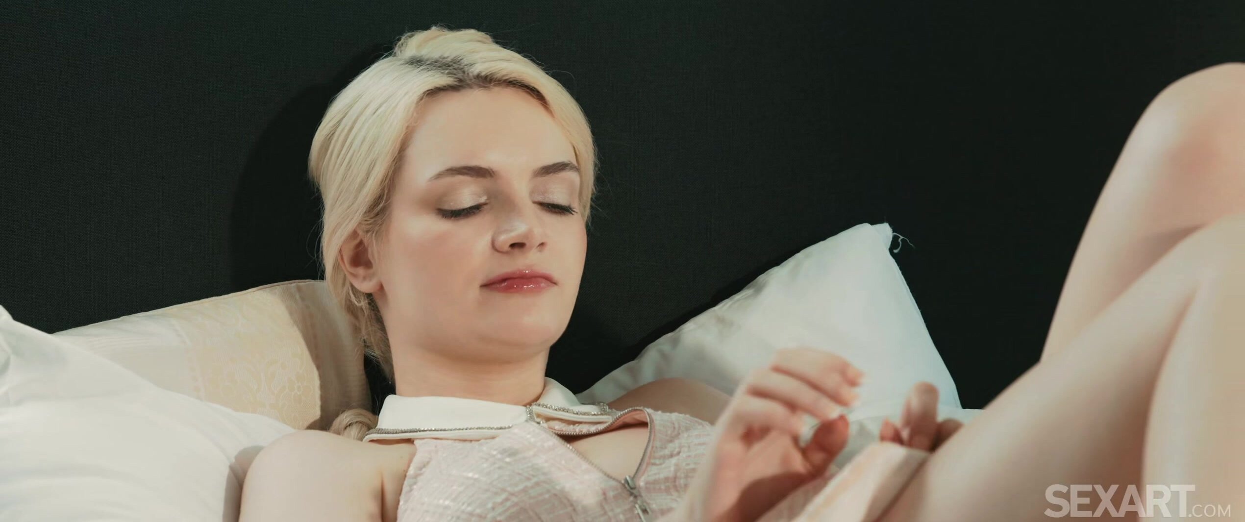 Amber Kawaii - Velvet Visions