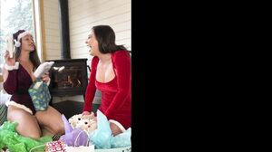 Cherie&Dani - Christmas presents