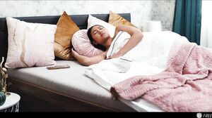 Freeze - May Thai - Clumsy