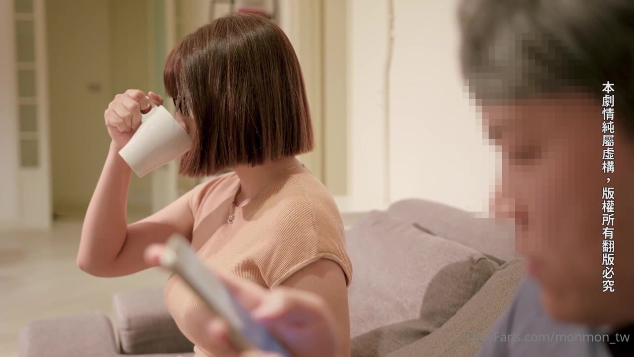 Wu Mengmeng - monmontwBeautiful tutor seduces parents of students