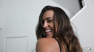 Kelsi Monroe Big Booty Babe Claps That Ass