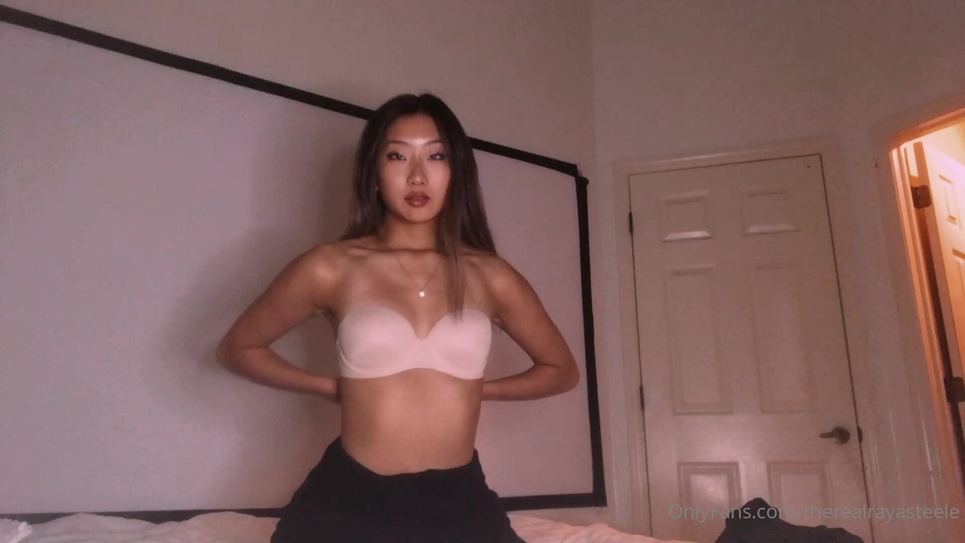 Raya Steele - OnlyFans - I have a 17 minute video waiting for you