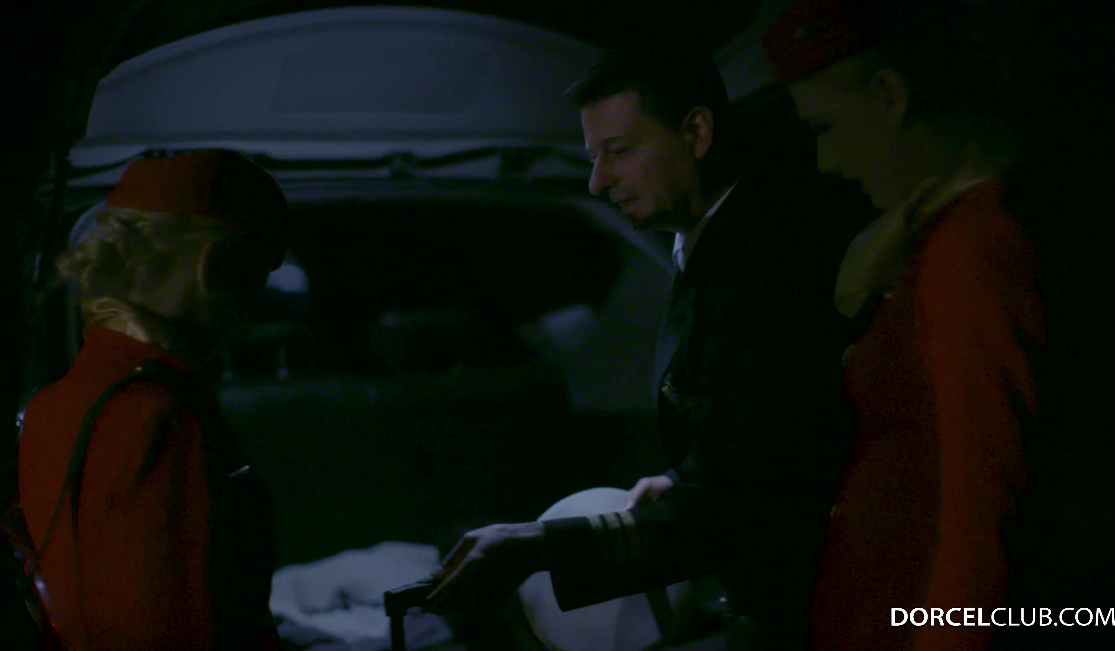 Dorcel - Dorcel Airlines 5. Escales sexuelles - Lucy Heart, Nesty