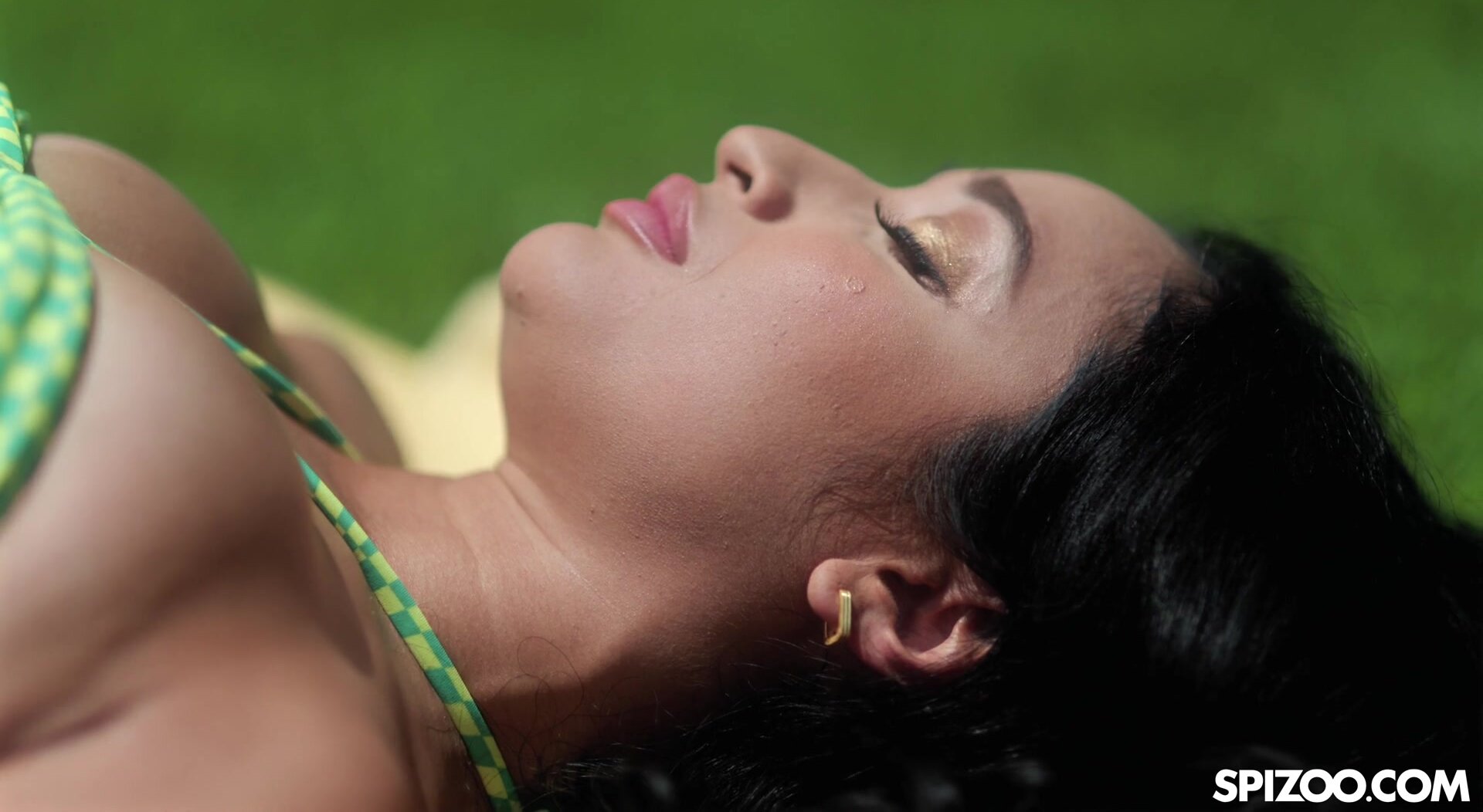 Spizoo - Avery Black - Naughty Tutor Avery Black Gets A Facial From Her Student