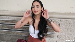 PublicPickups - Fucking the New Girl in Town - Mi Ha Doan