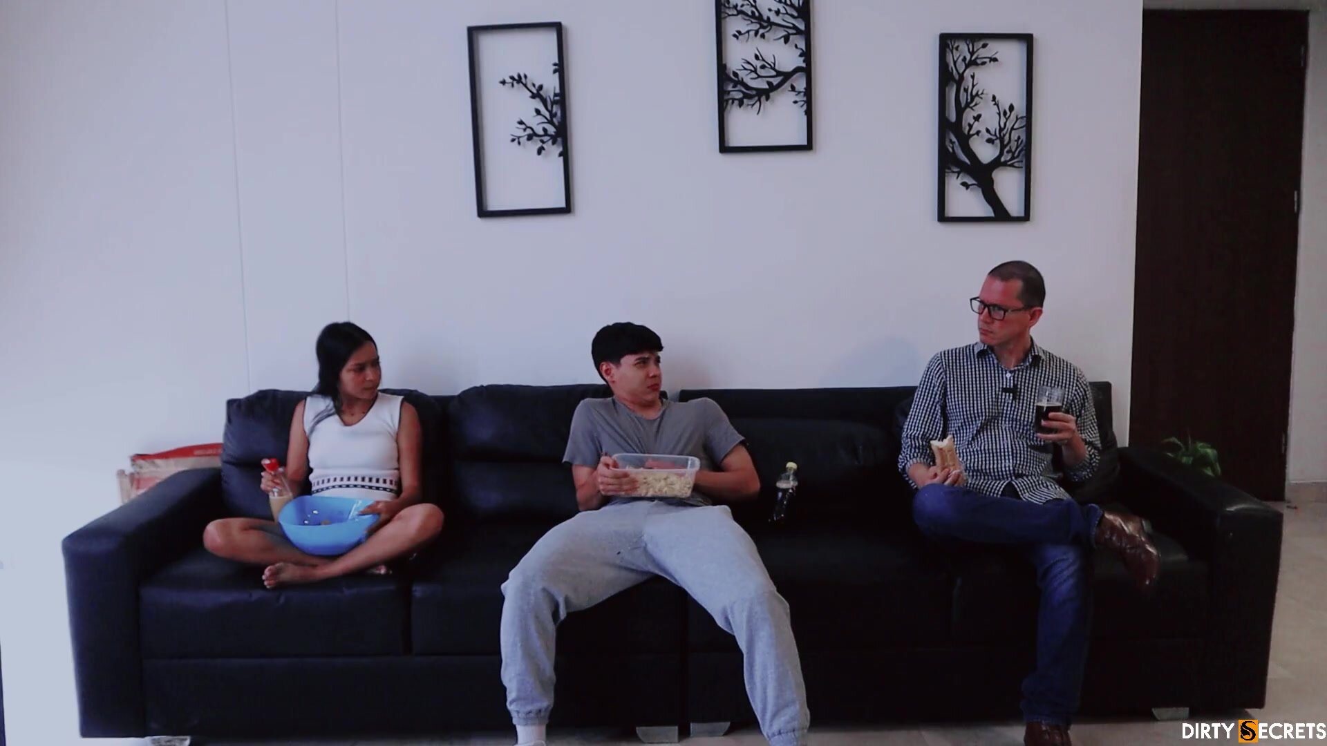 Emma Anturin - I Fuck My Best Friend and My Trainer at My House 2