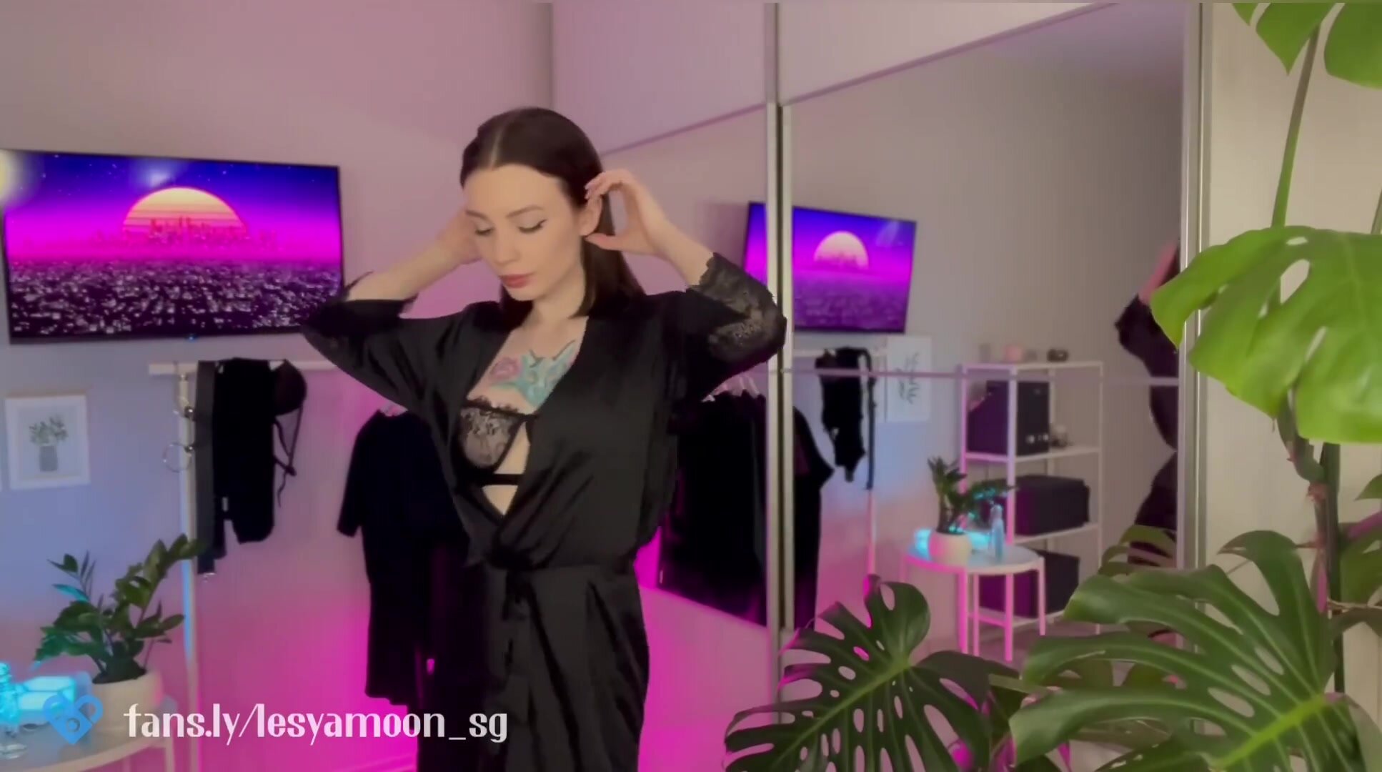 Lesya Moon - Slut with juicy ass fucks her pussy