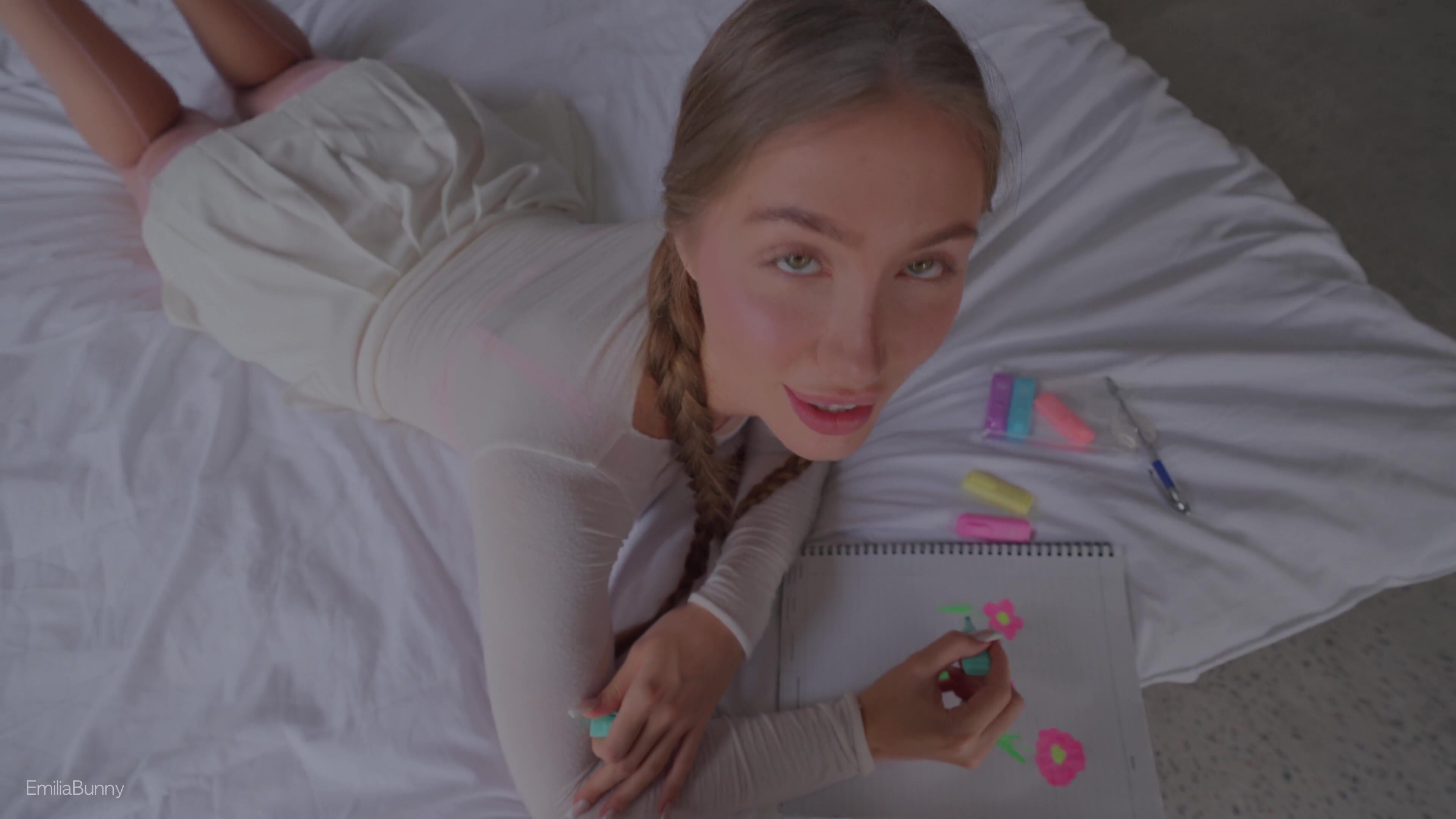 Emilia Bunny - STEPSISTER makes her FIRST BLOWJOB