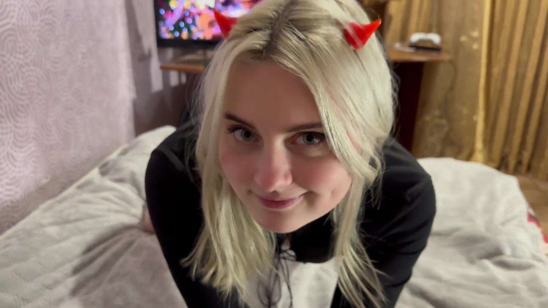 MiYukee - bad girl received a lollipop as a gift ~ juicy blowjob from MiYukee