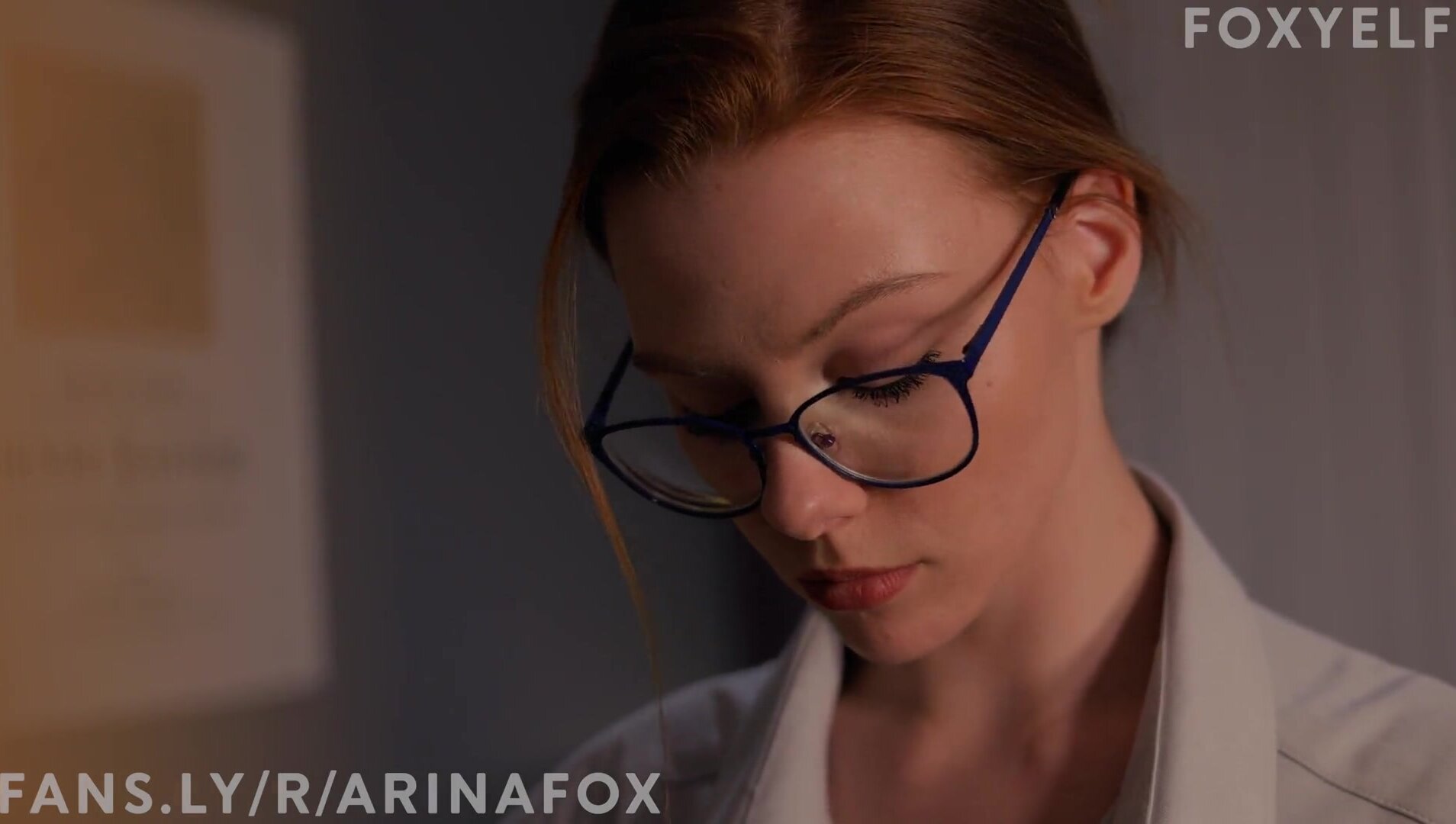 Arina Fox - NYMPHO COMES HOME ⧸ hot sexting with girlfriend