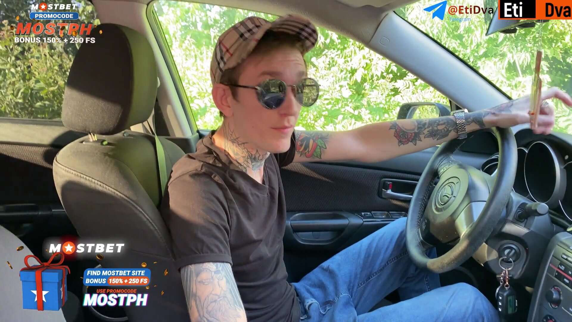 EtiDva - Cheated on my boyfriend with a stranger driver, he fucked me in the car.