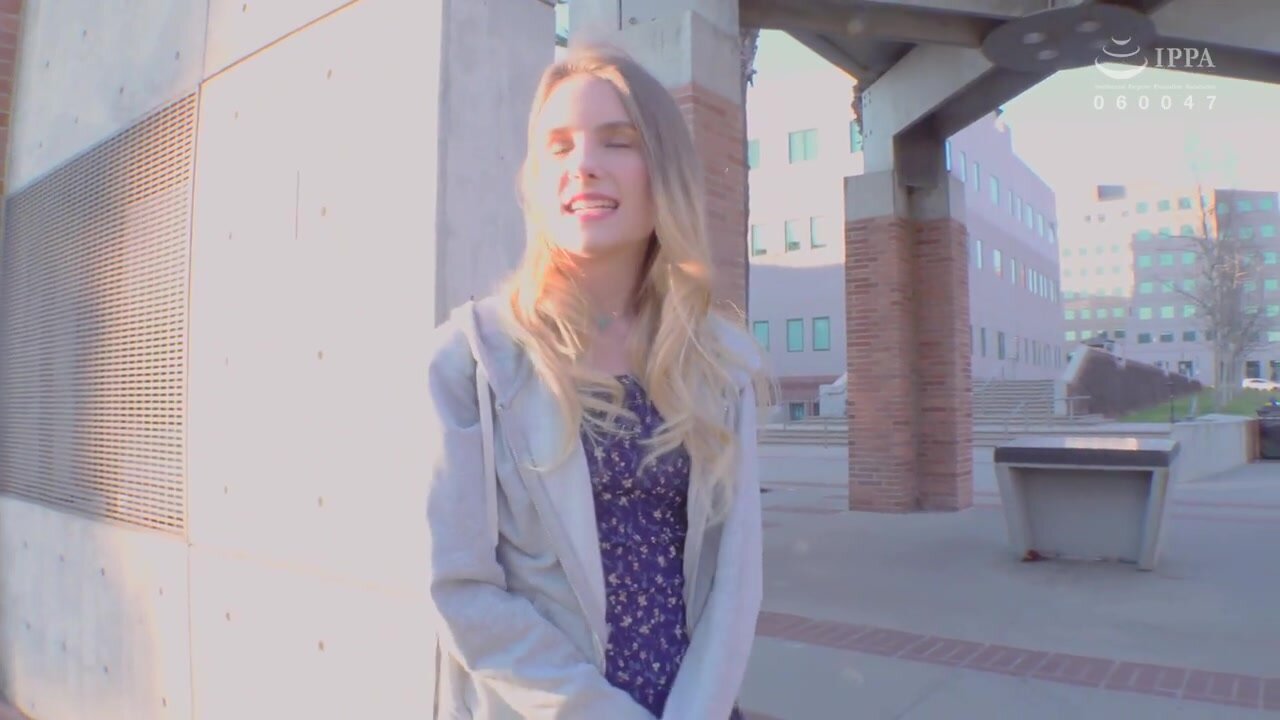 HIKB-013 The 10 amateur girls we picked up in Los Angeles were so cute and sexy that we flowers them into making their AV debut. 300-minute collector's edition vol.08