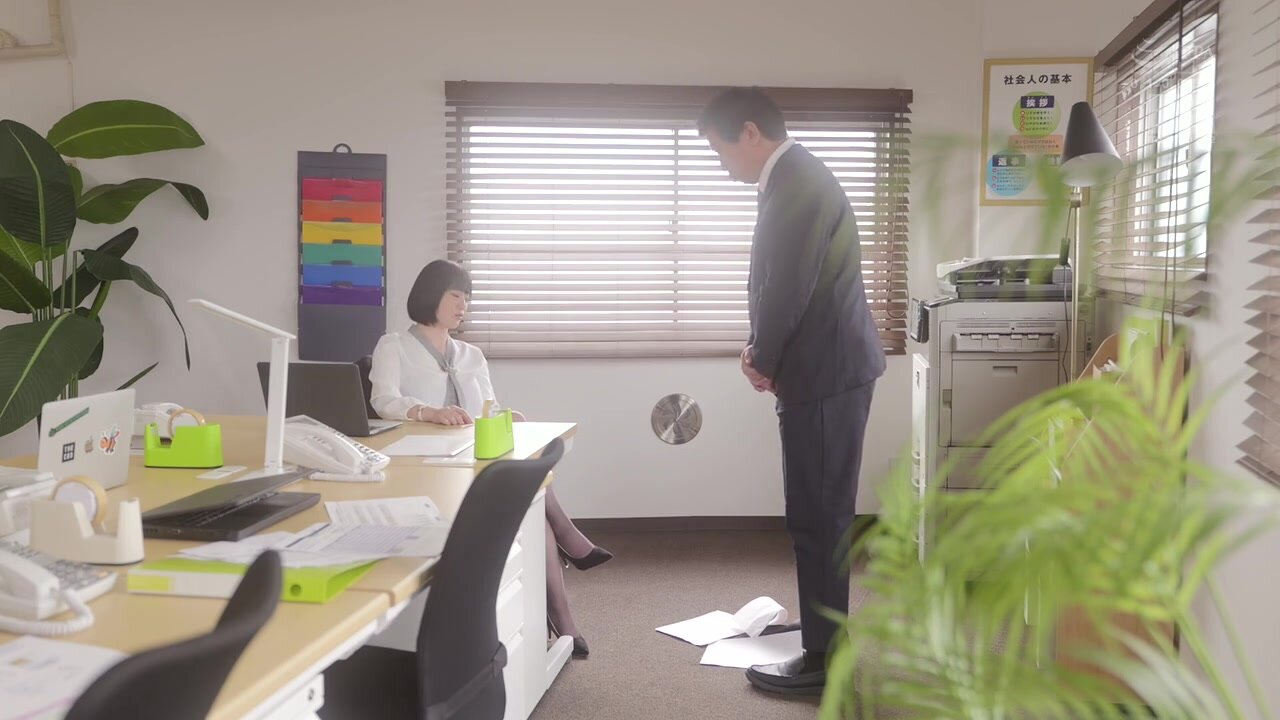 MIDA-393 I was betrayed by my incompetent subordinate... I'm a female CEO who was gang-flowers by the annoying old men of our business partners and received 20 creampies... Yoru Tsukigumo