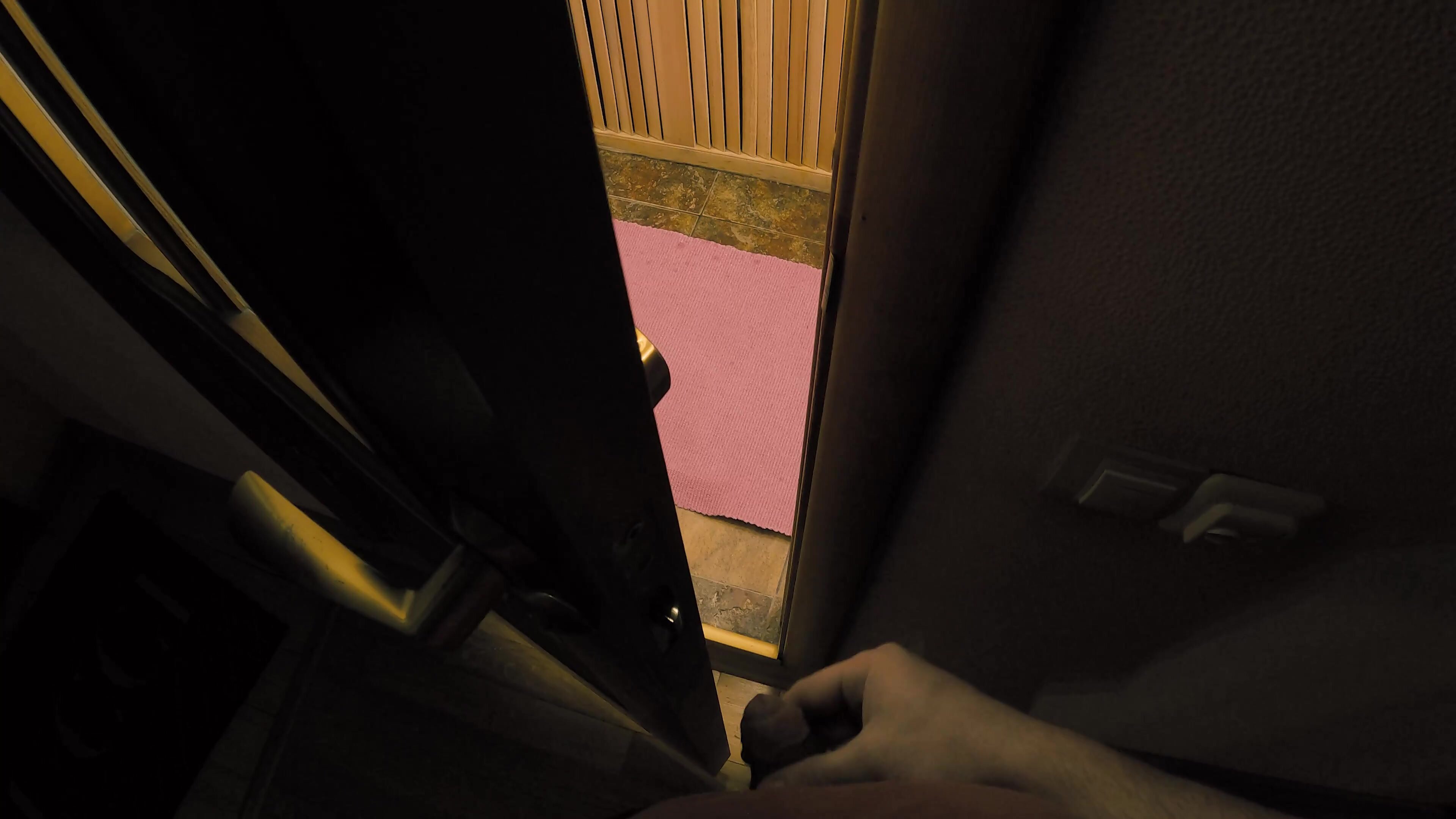 Anna Katz - ManyVids - Spying on stepmother