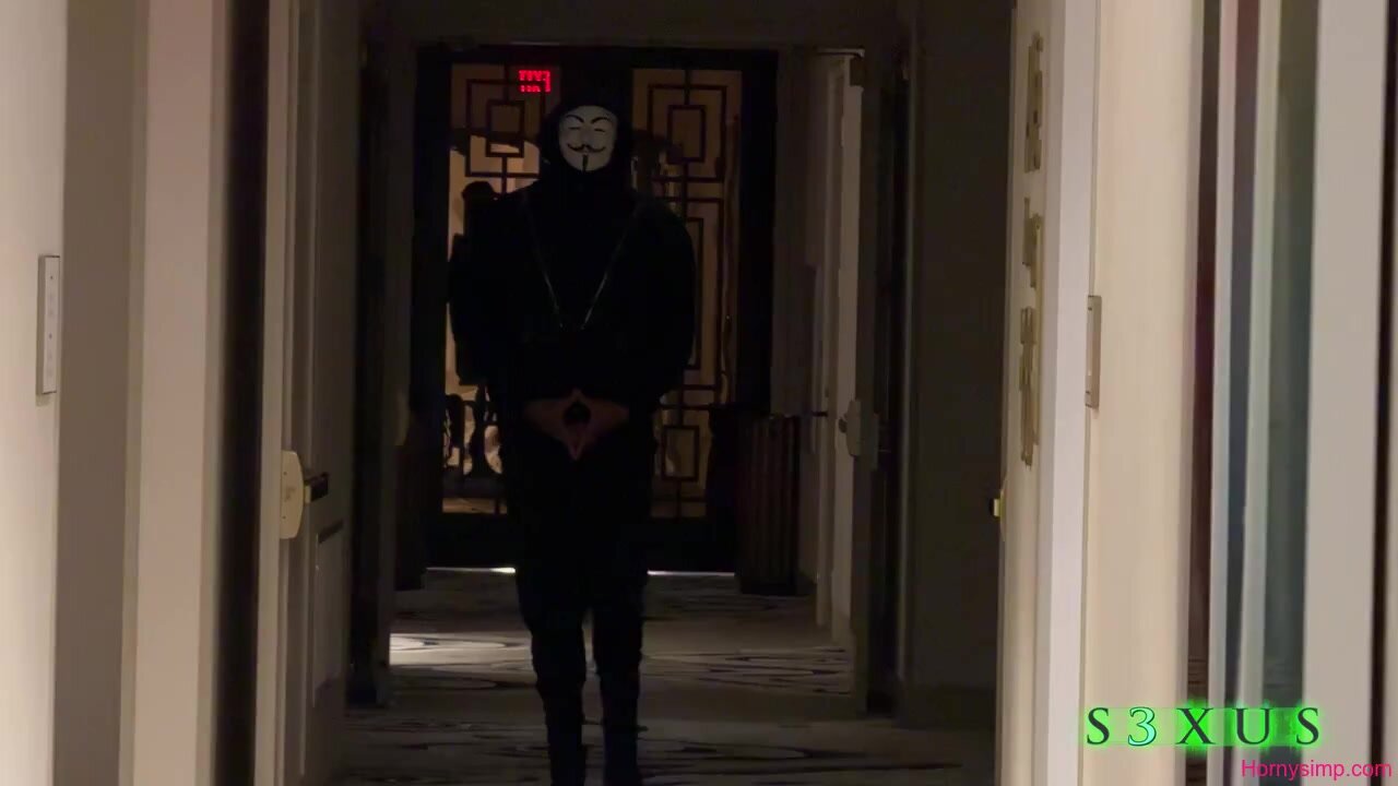 Laney Grey & Skylar Snow - BGG Couch Threesome