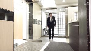 DMOW-224 I'm a masochist who has no choice but to have my harem ejaculation controlled by my sexy, beautiful-legged bosses in black pantyhose.