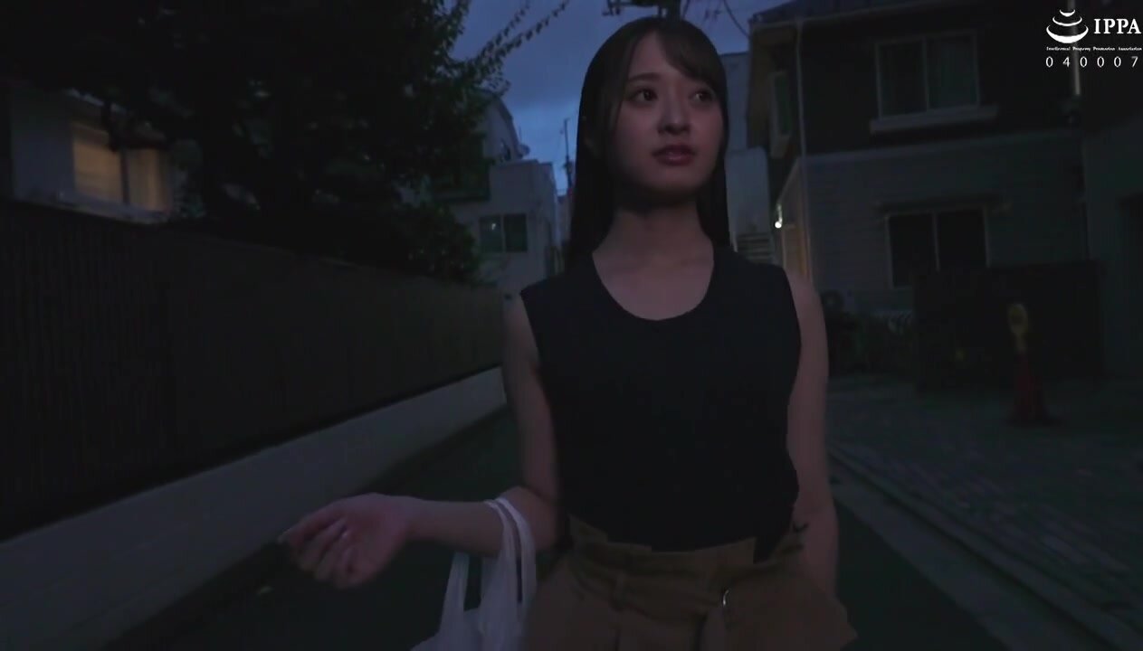 FOCS-283 [10 Facials NTR Sex] A humiliating day in which a clingy man soils her beautiful face with sperm and saliva. The disgust of perverted acts turns into pleasure as the newlywed Hanamori Natsuho falls into complete submission.