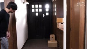 VEC-740 I'm joining the neighborhood association, so let me do it to your wife. I counter the persistent solicitation and fight off the raw sex. Shizuka