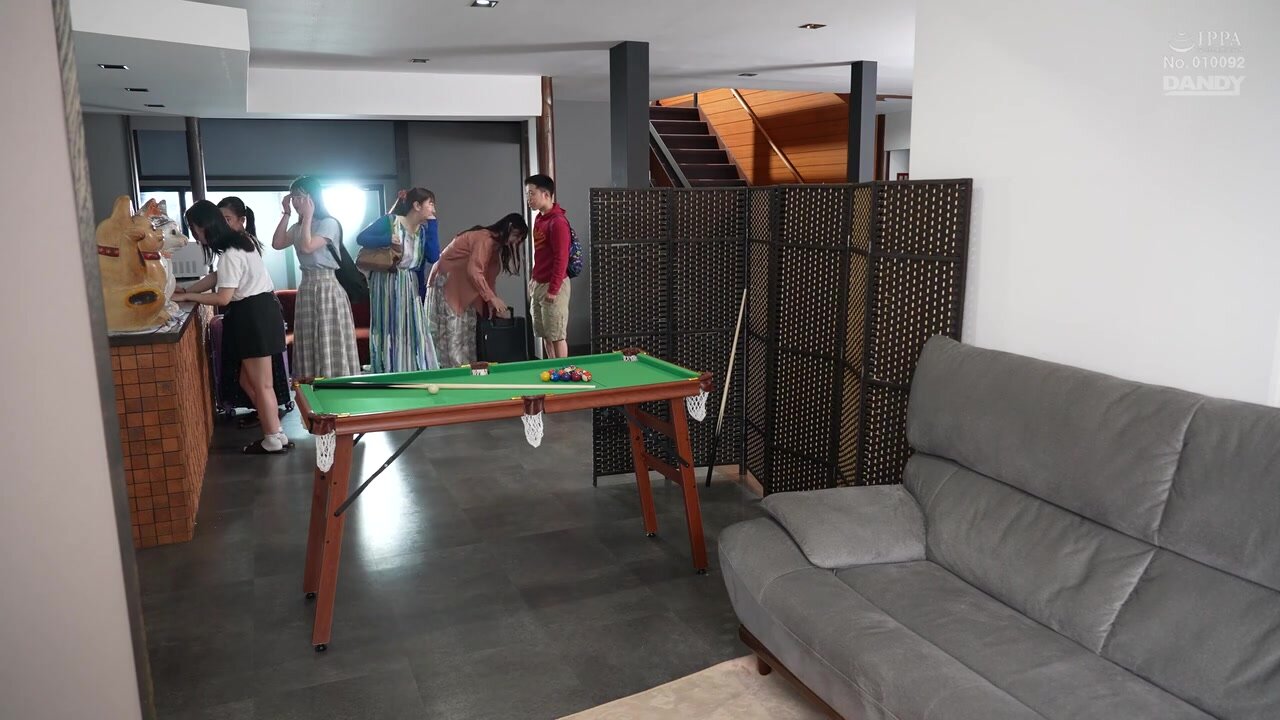 DANDYA-006 "Sorry for making my penis get so big." My nephew thought it would be okay because it was small, but when he went into the women's bath with me, he got a full erection when he saw all the boobs! My panicked aunt secretly gave me a handjob VOL.3