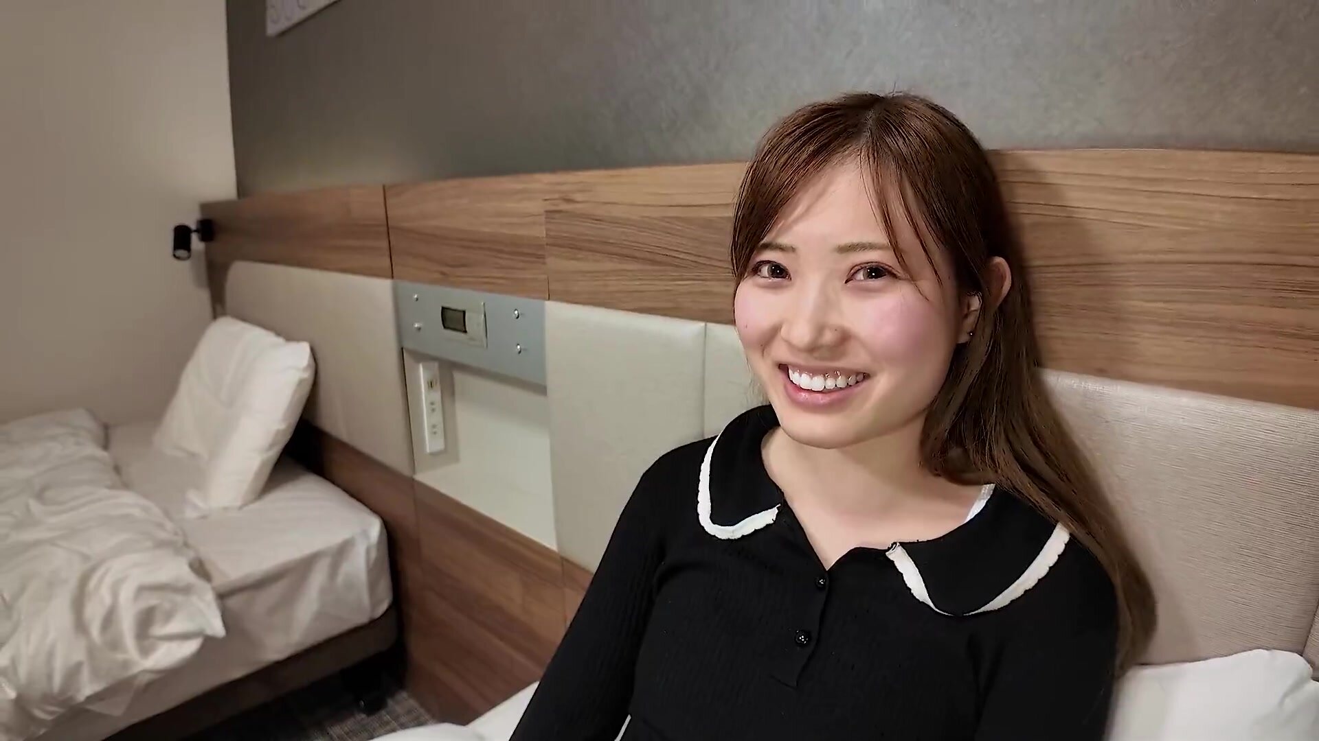 10Musume - Rika Sasayama - A Girls Swimsuit Is Pulled Aside And Fucked