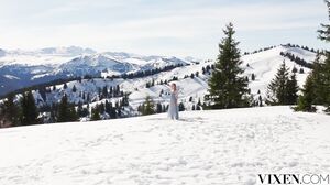 Vixen - Bella Spark Beautiful Blonde Bella Has Wild Outdoor Sex