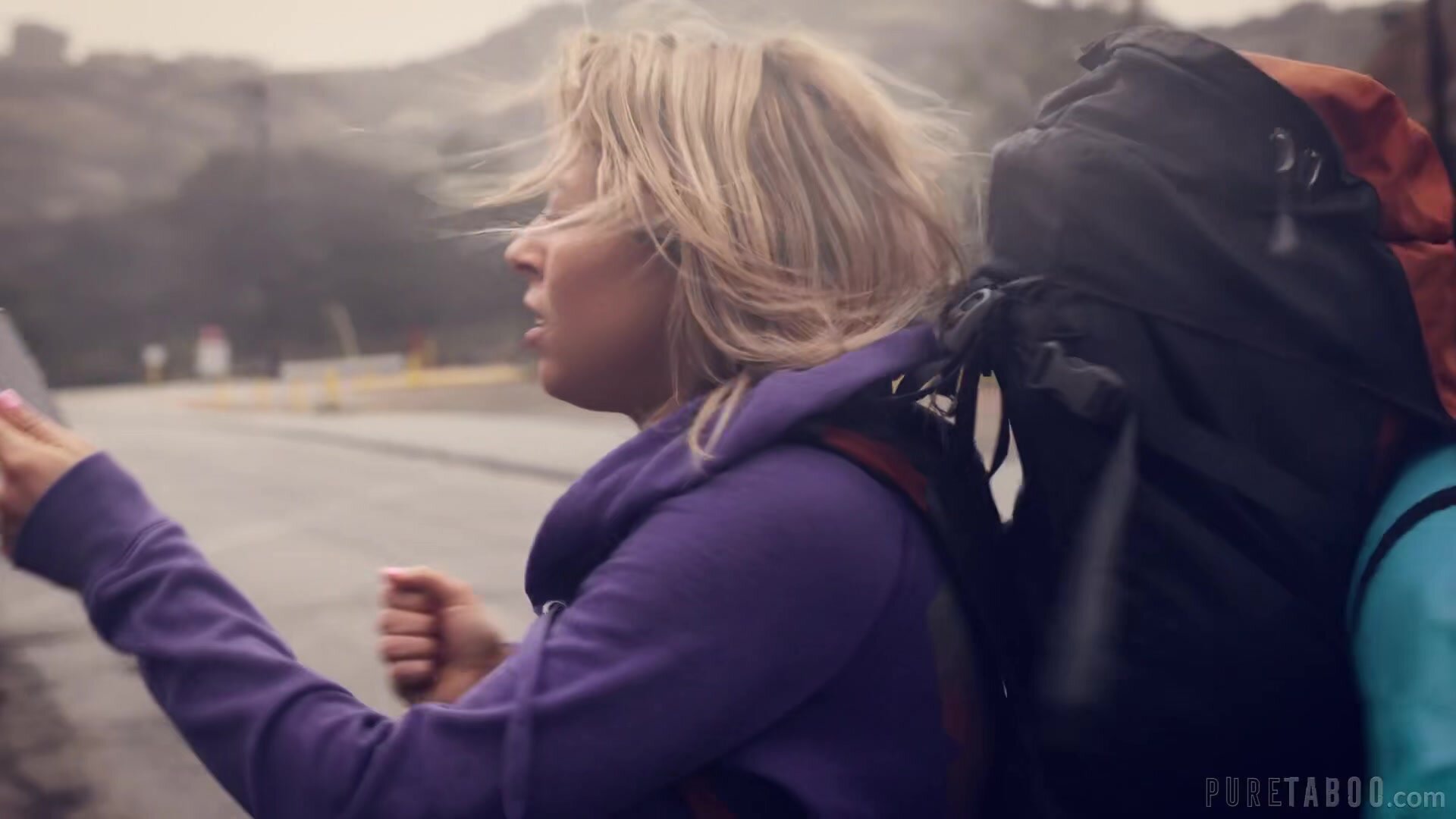 Zoey Monroe - Middle Of Nowhere