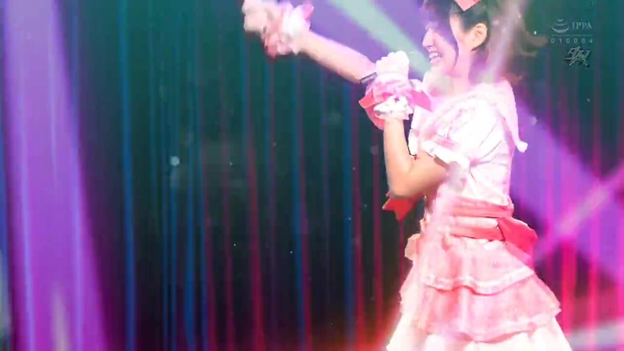 DASS-728 Time Stop Idol: Time STOPs During a Live Performance! A Seriously Loved Otaku Gets His Hands on a Divine Device and Squirts Thick Semen into His Favorite Idol's Womb! A Time-Stopping Loop Blows Away Reason as He Goes Out of Control and flowers Su