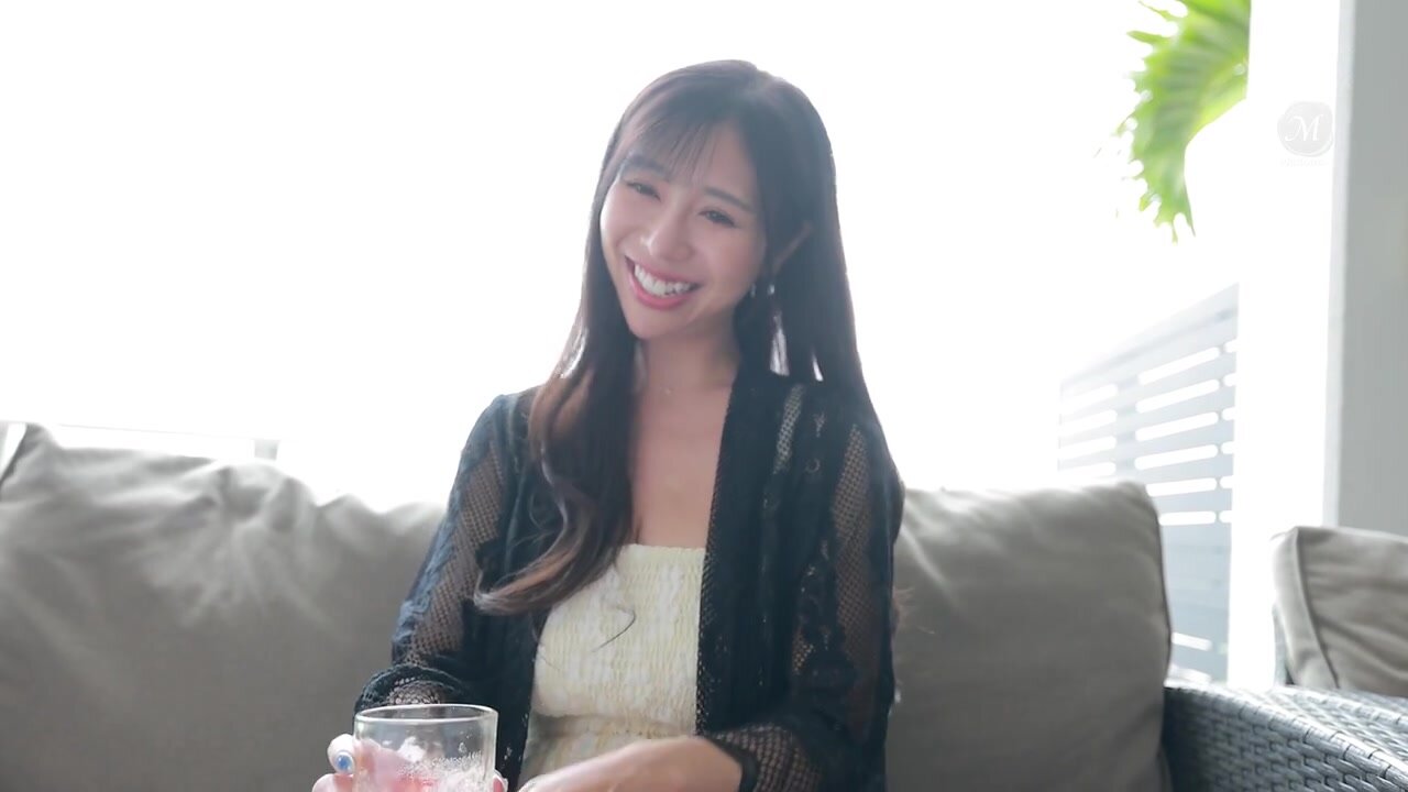 JUR-053 Aya Ueba Retires. Her J-cup breasts overflow with sex appeal just by breathing, and her final sexual encounter is a tropical creampie documentary.