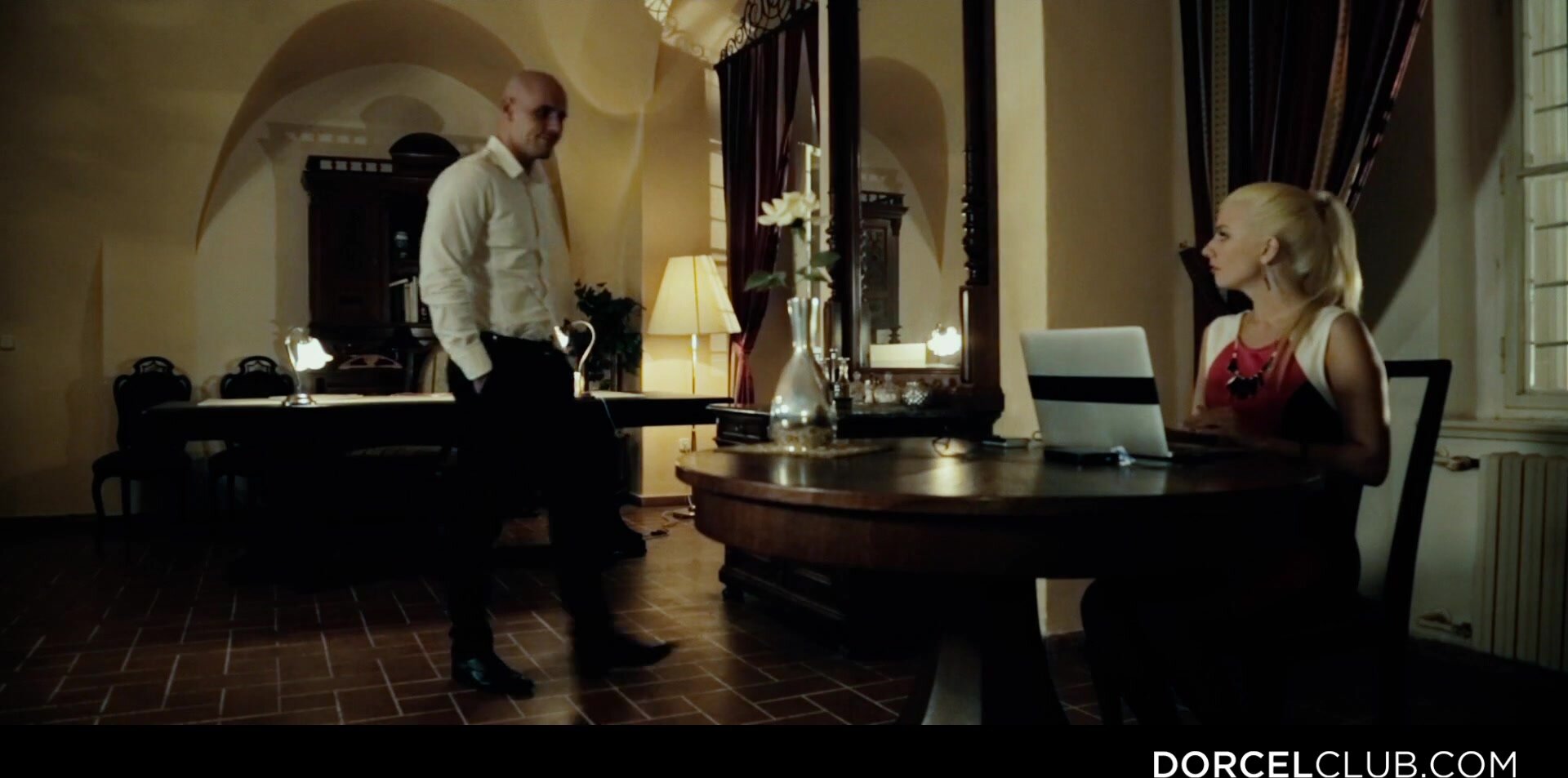 Jessie Volt - Blond Secretary Prefers Anal Sex