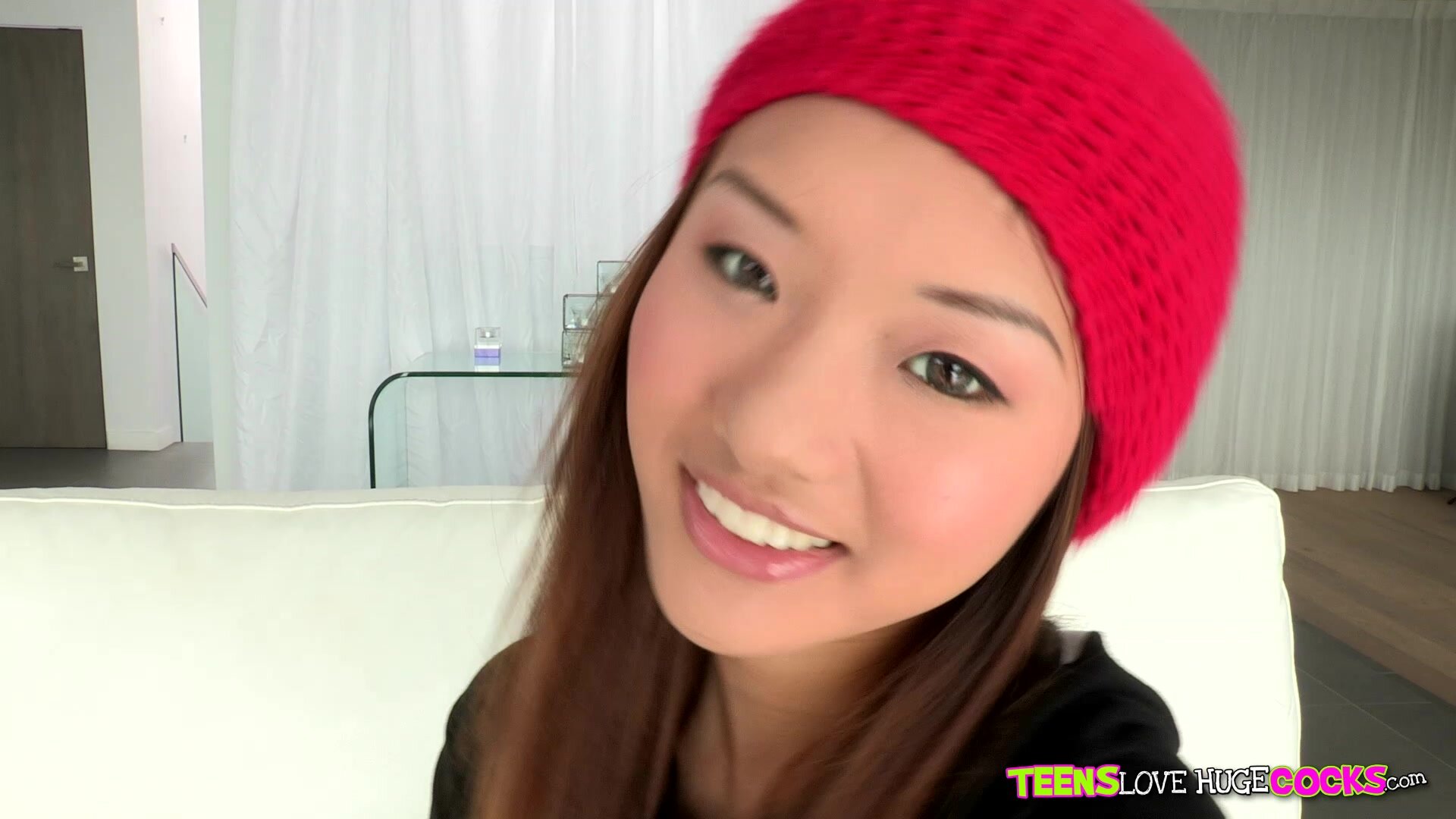 Alina Li - Head Bopper