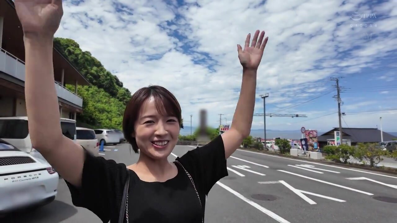 JUR-585 Celebrating the 10th anniversary of her debut, she's going to 'live' in this once-in-a-lifetime moment with all her might. A two-day, one-night creampie trip that reveals Mukai Ai in an indigo-colored sea of carnal desire