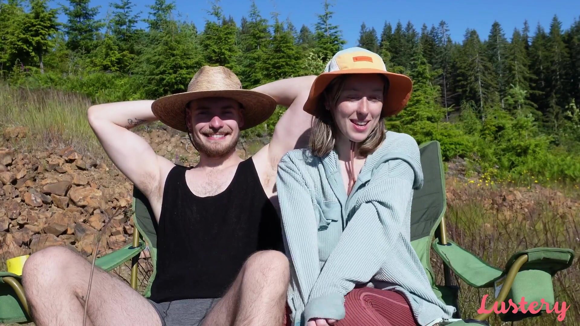 Lustery - E1865 Bee And Sage Trip N Strip