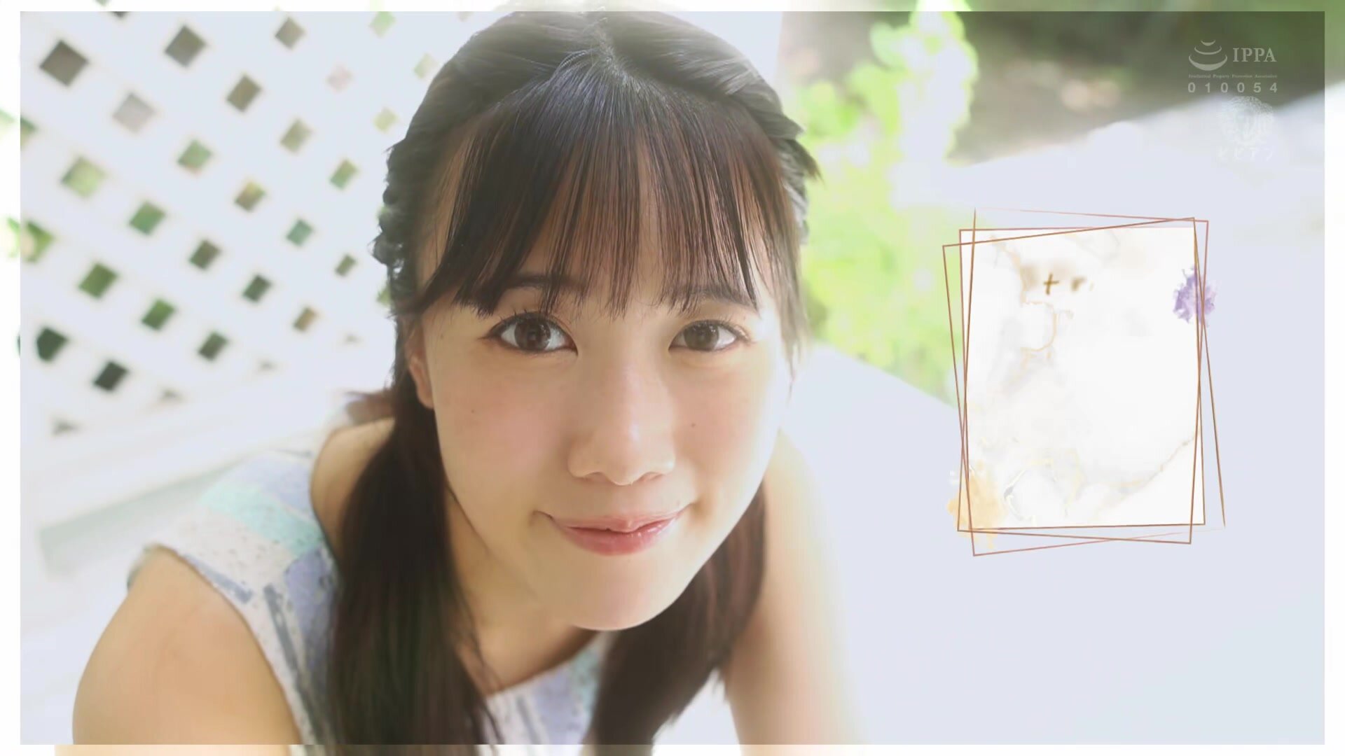 BBAN-462 A big-breasted JD who has become a hot topic because of her great style. Have sex with a girl for the first time. My first lesbian sex partner is Himari Kinoshita and Sumire Uchida.