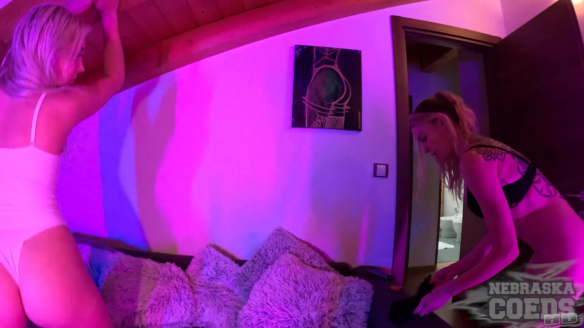 NebraskaCoeds - Rosalinda And Samanta Rouge