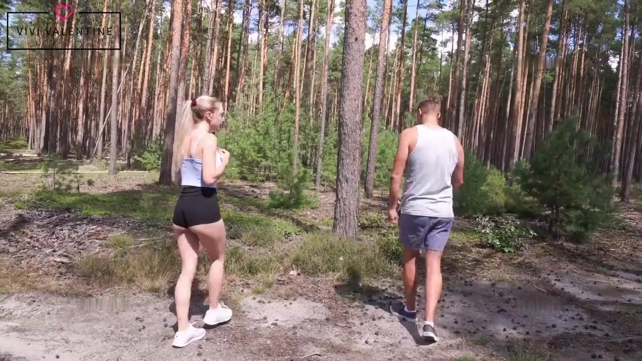 ViviVallentine - War das Illegal - WTF - Joggen im Wald mit Krassen Folgen