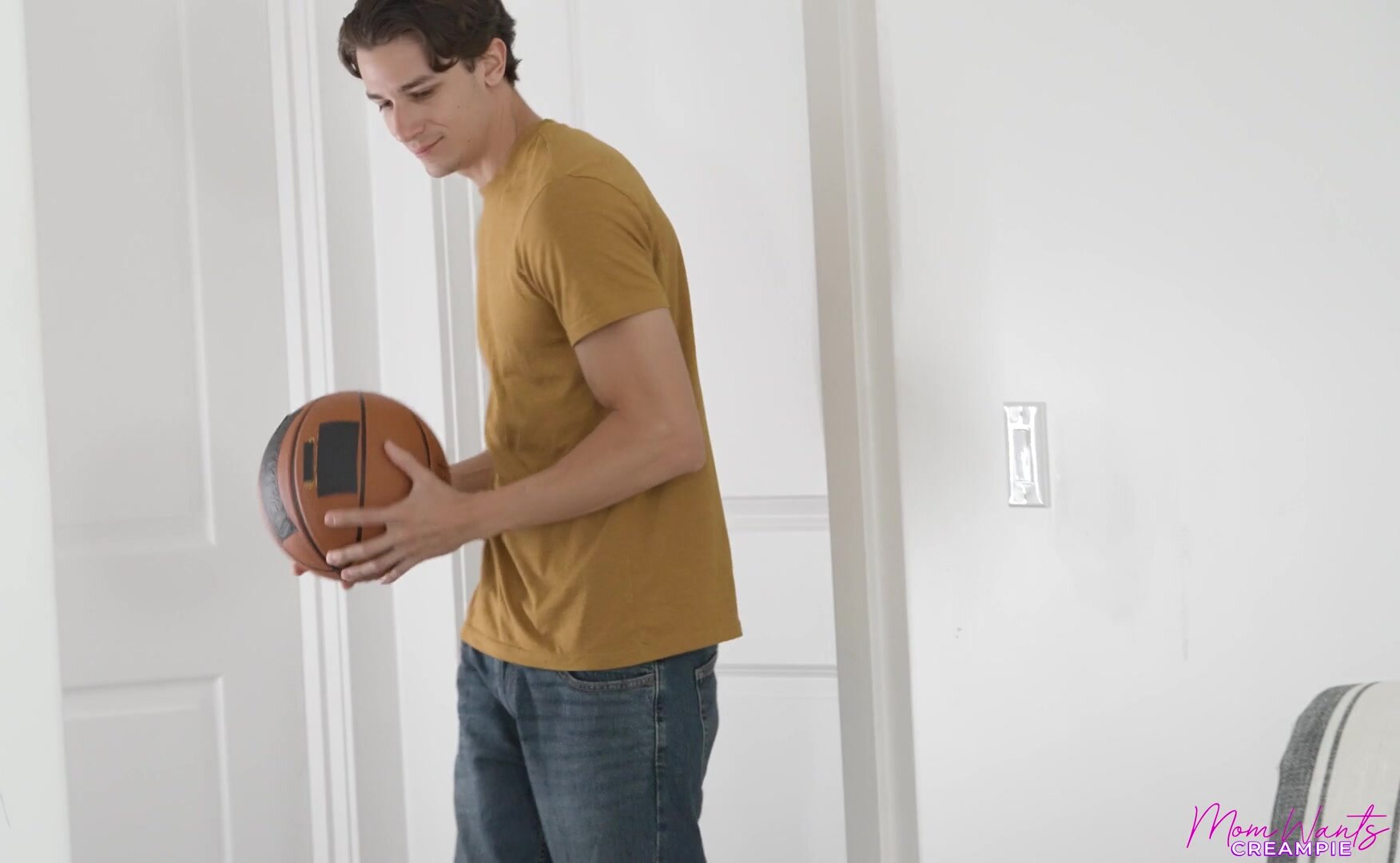 MomWantsCreampie - Brianna Coppage - Inside Of Stepmom